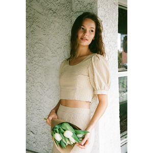 Cropped Puffed Sleeved Top Round Neck Shirred Back Gingham Mellow S